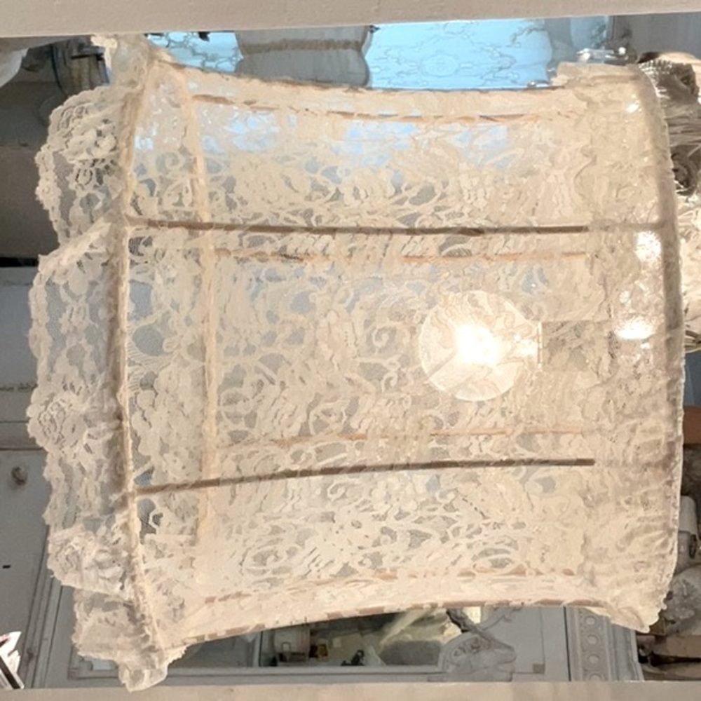 Shabby Chic Style Lace hanging Pendant Light - Picture 6 of 7